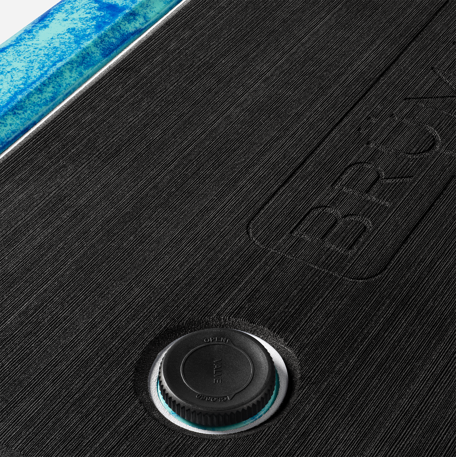 BrüTank 55-Quart Rolling Cooler | Ocean Swirl - Image 9